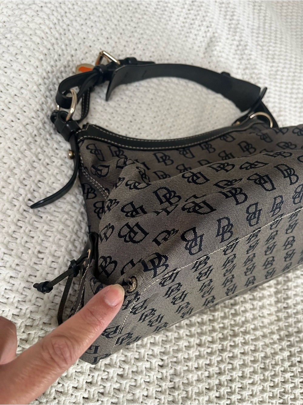 Dooney & Bourke Canvas Gray Logo Jacquard Shoulder Hobo Bag Black Leather Trim - Picture 11 of 16